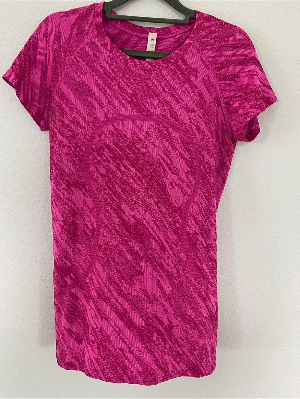 lululemon athletica women’s Pink Short Sleeve Athletic Tee